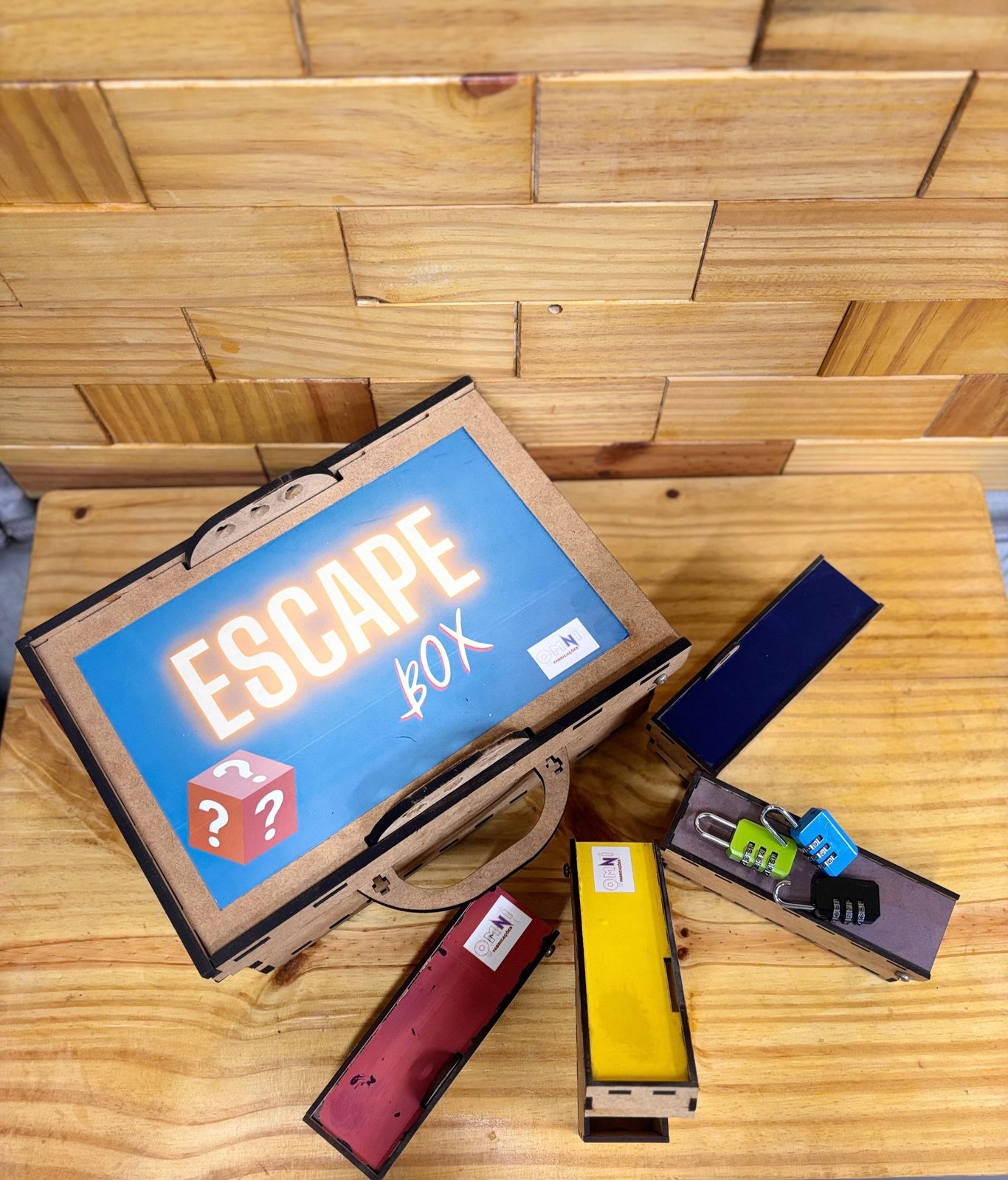 Escape Box, kit de montagem com cadeados de combinação em madeira